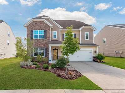 9281 Perseverance Dr Harrisburg, NC 28075