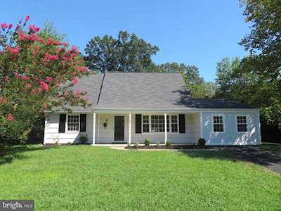 12706 Clearfield Dr Bowie, MD 20715