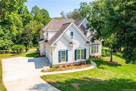 7277 Willowbrook Dr Denver, NC 28037