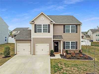 374 Moses Rhyne Dr Mount Holly, NC 28120