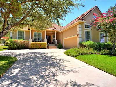 54 Lost Meadow Trl The Hills, TX 78738