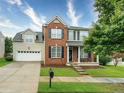 13716 Holly Stream Dr Huntersville, NC 28078