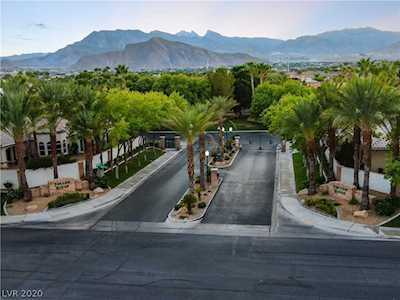 4702 Blue Mesa Way Las Vegas, NV 89129
