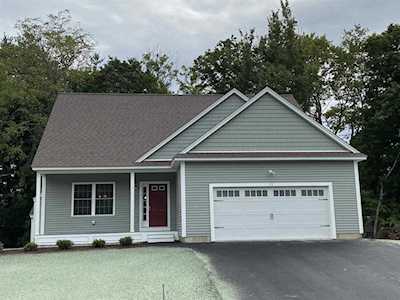 39 Pineview Dr #42 Candia, NH 03034