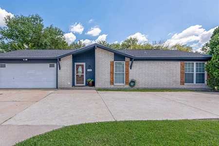 6048 Holiday Lane North Richland Hills, TX 76180