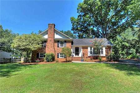 3721 Ashton Dr Charlotte, NC 28210