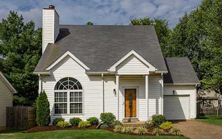 10913 Aspenview Ct Louisville, KY 40299