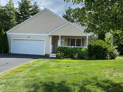 182 Apple Brook Way Manchester, NH 03109