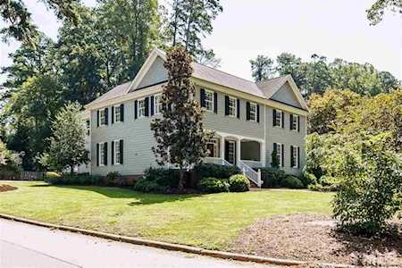 1228 Banbury Road Raleigh, NC 27607
