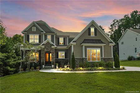 208 Waterford Dr Mount Holly, NC 28120