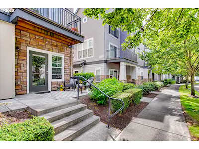 10805 NE Red Wing Way #101 Hillsboro, OR 97006