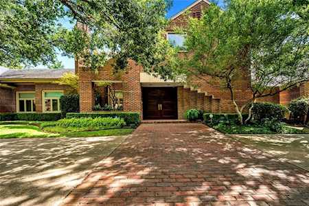 10131 Hollow Way Road Dallas, TX 75229