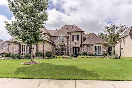 705 Briston Ln Collierville, TN 38017