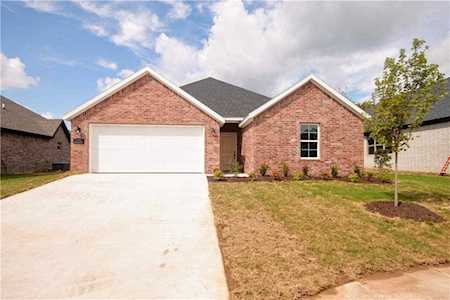 3156 Summer View Ave Springdale, AR 72764