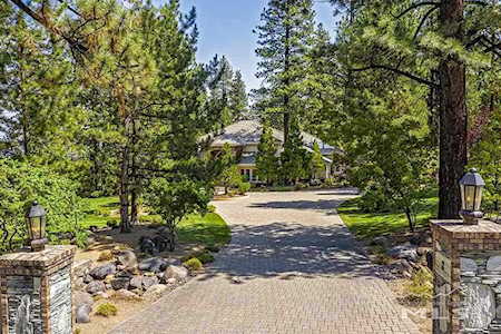 2 Franktown Ct Washoe Valley, NV 89704