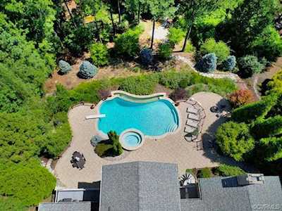 2513 Maple Hall Ct Midlothian, VA 23113