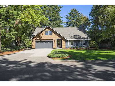 18857 Indian Springs Cir Lake Oswego, OR 97035
