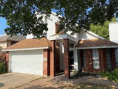 1477 Hampton Road Grapevine, TX 76051