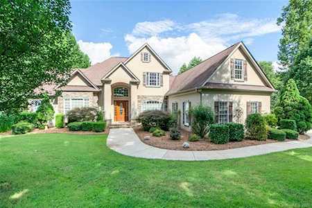 5999 Natoma Rd Lake Wylie, SC 29710