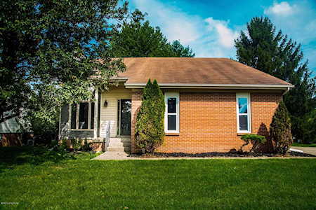 1332 Oak Ridge Ct Simpsonville, KY 40067