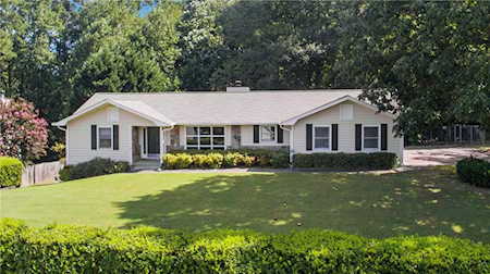 2217 Lazy Days Rd Dacula, GA 30019