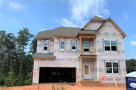 17810 Burnt Hickory Dr Charlotte, NC 28278