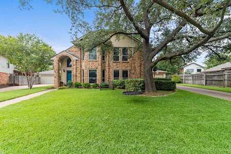 4150 Woodside Knoll Grapevine, TX 76051