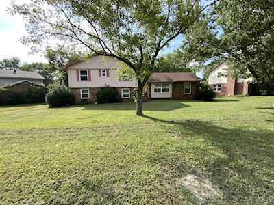 121 Saxon Mist Dr Nashville, TN 37217