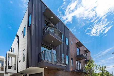 2450 N Garrett Avenue #15 Dallas, TX 75206