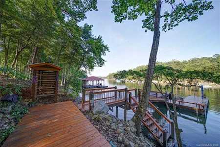 1827 Mt Isle Harbor Dr Charlotte, NC 28214