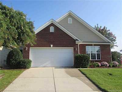 208 Garnet Ct Fort Mill, SC 29708
