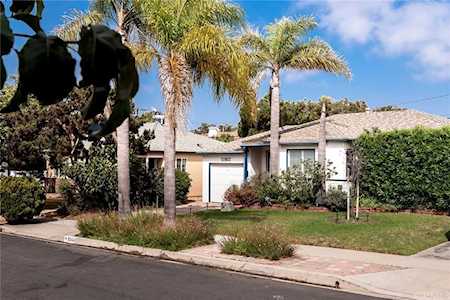2000 Faymont Avenue Manhattan Beach, CA 90266