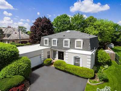 2230 White Oak Dr Northbrook, IL 60062
