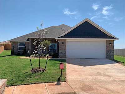19633 Castleberry Dr Edmond, OK 73012