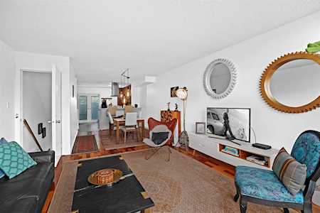 1285 Harwood Street #8 Vancouver, BC V6E 1S5