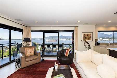 2366 Wall Street #415 Vancouver, BC V5L 4Y1