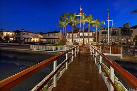 1515 E Bay Avenue Newport Beach, CA 92661