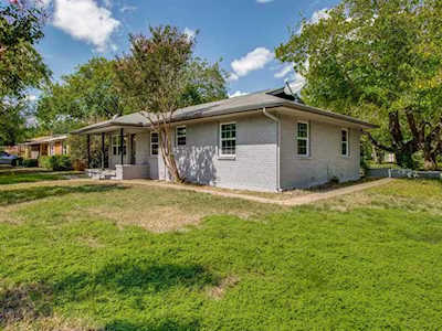 6817 Bridges Avenue Richland Hills, TX 76118