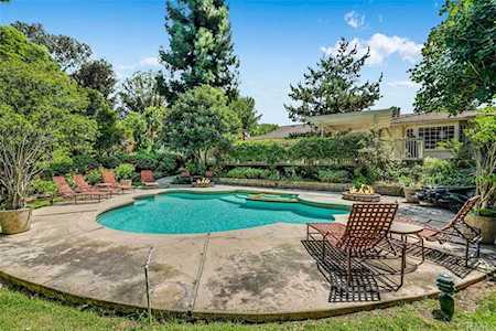 11 Branding Iron Lane Rolling Hills Estates, CA 90274