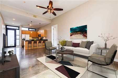 2525 S Lamar Blvd #315 Austin, TX 78704