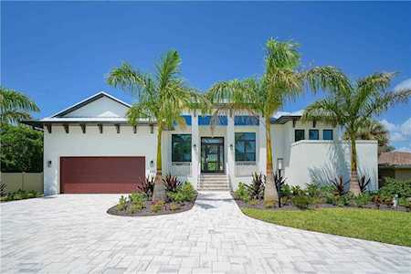 501 Gunwale Ln Longboat Key, FL 34228