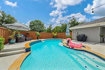 9506 Robin Meadow Drive Dallas, TX 75243
