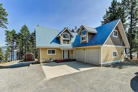 7271 Dunwaters Road Kelowna, BC V1Z3W4