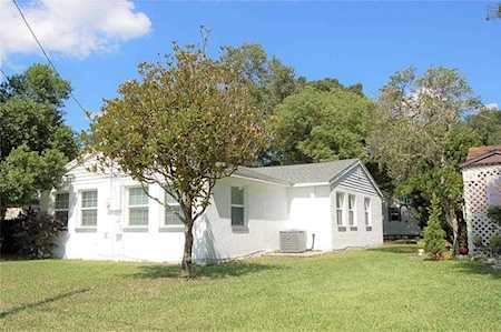 227 Mckean St Auburndale, FL 33823