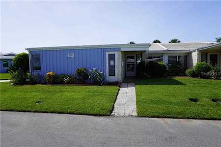 3272 Suffolk Ln #305 Sarasota, FL 34239