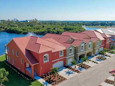 17 Franklin Ct S #B St Petersburg, FL 33711