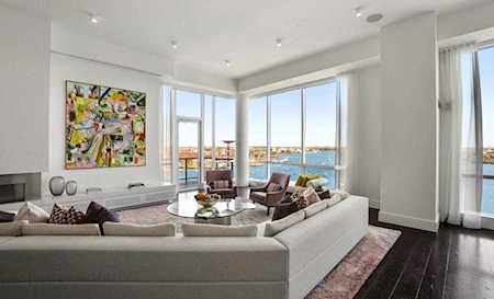 22 Liberty Drive #PH2D Boston, MA 02210