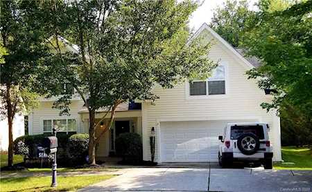 1148 Stonedown Ln Matthews, NC 28104