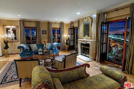 425 N Maple Drive #602 Beverly Hills, CA 90210