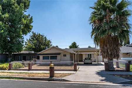 22630 Clarendon Street Woodland Hills, CA 91367
